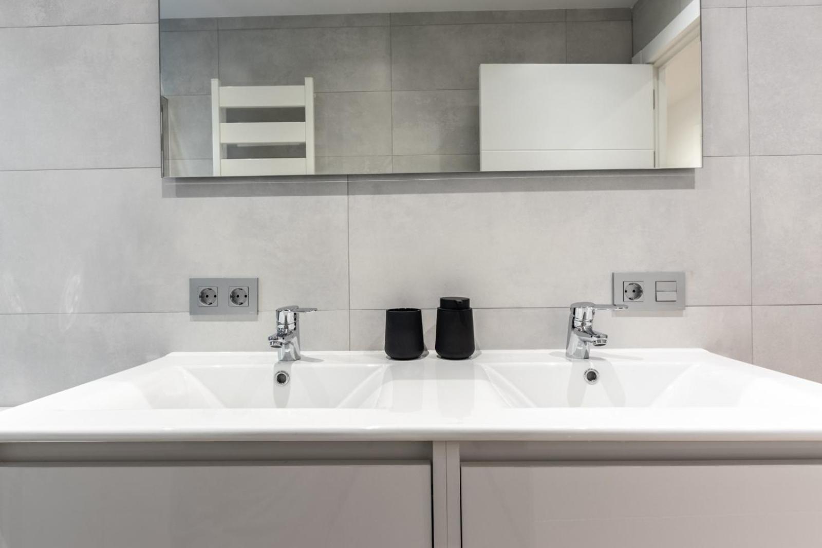 Apartamento Tiboli Home Більбао Екстер'єр фото